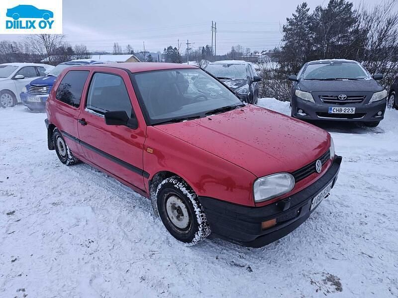 Käytetty VW Golf III 75 HP (55 kW) 1994 Viistoperä