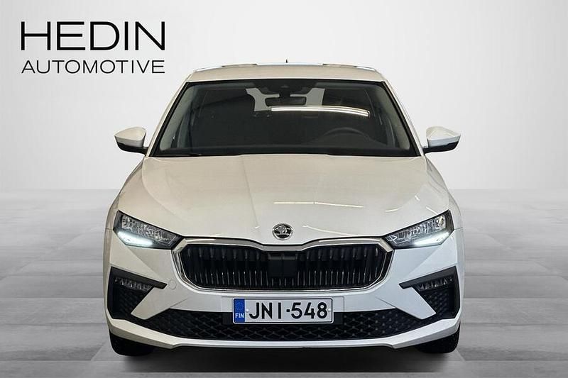 Käytetty Skoda Scala Essence 95 HP (69 kW) 2024 Valkoinen Viistoperä