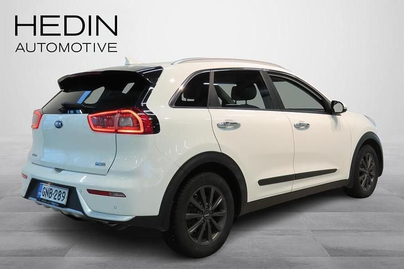 Käytetty Kia Niro EX 105 HP (77 kW) 2018 Valkoinen Katumaasturi
