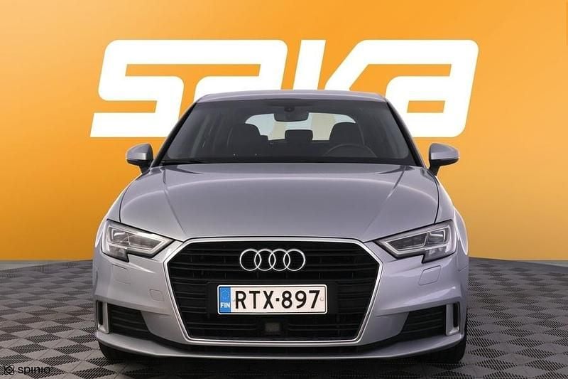 Käytetty Audi A3 Sportback Business 116 HP (85 kW) 2019 Viistoperä