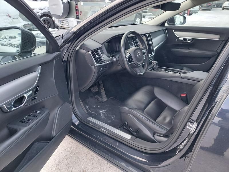 Käytetty Volvo V90 Inscription 235 HP (172 kW) 2016 Sininen Farmari