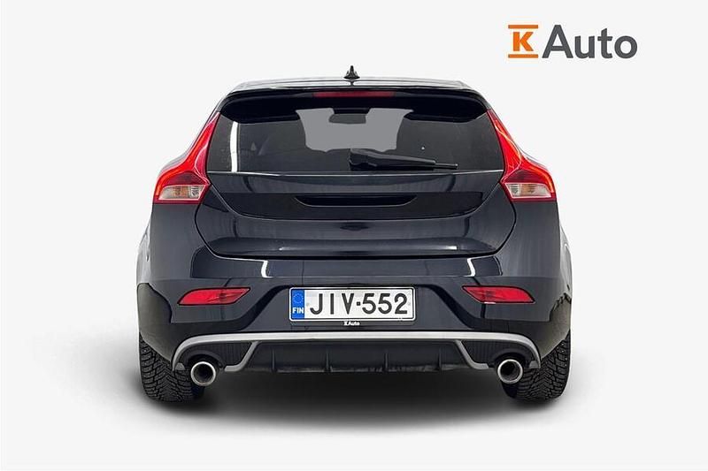 Käytetty Volvo V40 R-Design 177 HP (130 kW) 2013 Musta Viistoperä