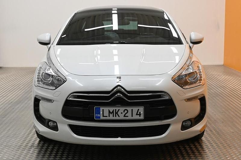 Käytetty Citroën DS5 So Chic 181 HP (133 kW) 2014 Viistoperä