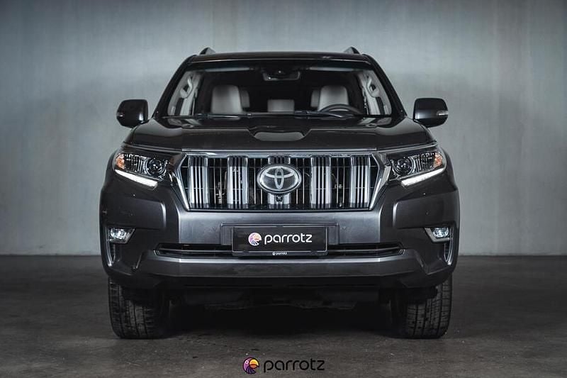 Käytetty Toyota Land Cruiser Cool 177 HP (130 kW) 2018 Katumaasturi