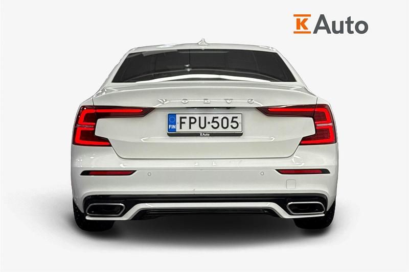 Käytetty Volvo S60 Business Edition 250 HP (183 kW) 2021 Valkoinen Sedan