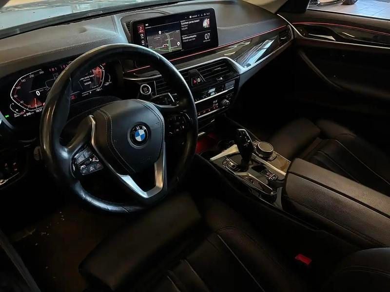 Käytetty BMW 530 286 HP (210 kW) 2021 Musta Farmari