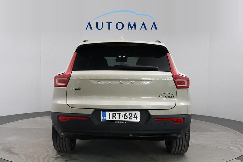 Käytetty Volvo EX40 Plus 185 kW (252 HP) 2024 Ruskea Katumaasturi