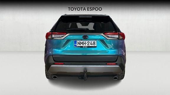 Käytetty Toyota RAV4 Active 176 HP (129 kW) 2021 Monivär. Katumaasturi