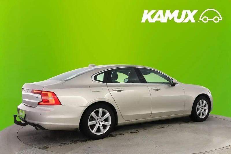Käytetty Volvo S90 Business Edition 150 HP (110 kW) 2017 Ruskea Sedan