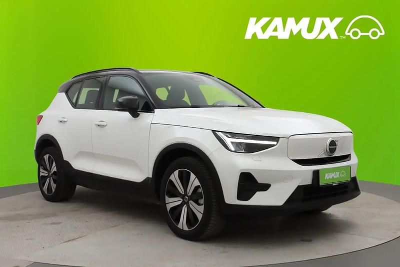 Valkoinen Käytetty 2023 Volvo XC40 Core Katumaasturi | 32 690 € (Perustarjous) - Kuva 1/4