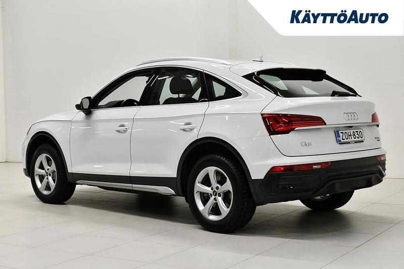 Käytetty Audi Q5 Sportback Design 204 HP (150 kW) 2022 Valkoinen Katumaasturi