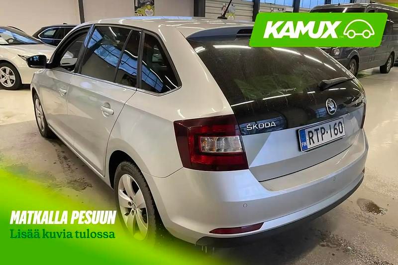 Käytetty Skoda Rapid Style 95 HP (69 kW) 2018 Hopea / harmaa Viistoperä