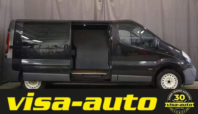 Käytetty Opel Vivaro 90 HP (66 kW) 2008 Musta Tila-auto