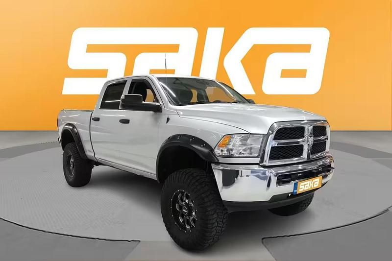 Käytetty 2014 Dodge Ram Nouto | 39 890 € - Kuva 1/4