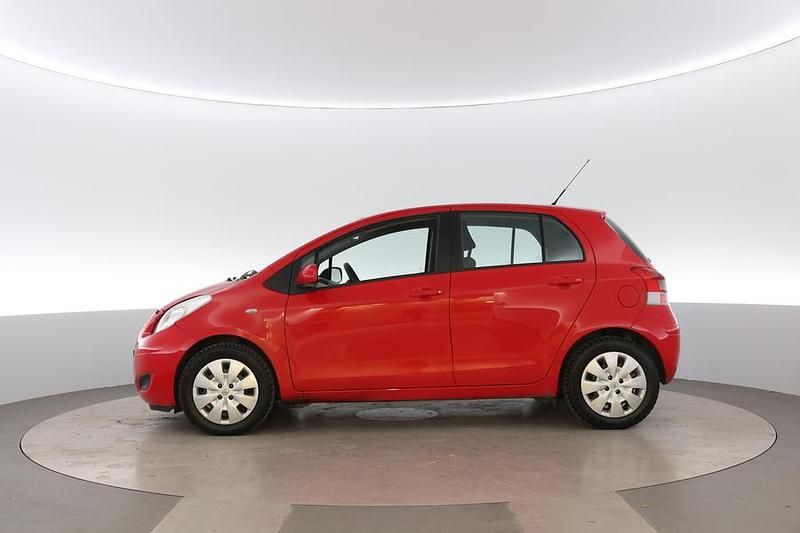 Käytetty Toyota Yaris Sol 101 HP (74 kW) 2010 Viistoperä