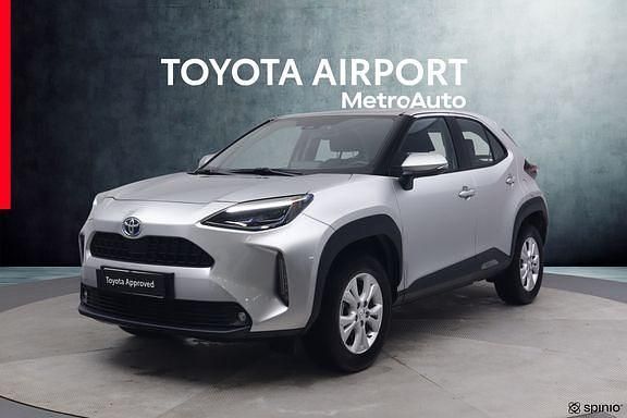 Hopea Käytetty 2024 Toyota Yaris Cross Active Katumaasturi | 27 490 € (Perustarjous) - Kuva 1/4