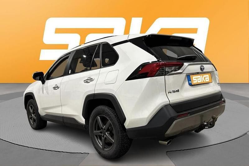 Käytetty Toyota RAV4 Hybrid Premium 222 HP (163 kW) 2023 Katumaasturi