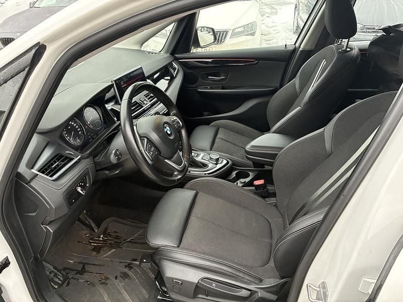 Käytetty BMW 225 Active Tourer Sport Line 136 HP (100 kW) 2020 Tila-auto