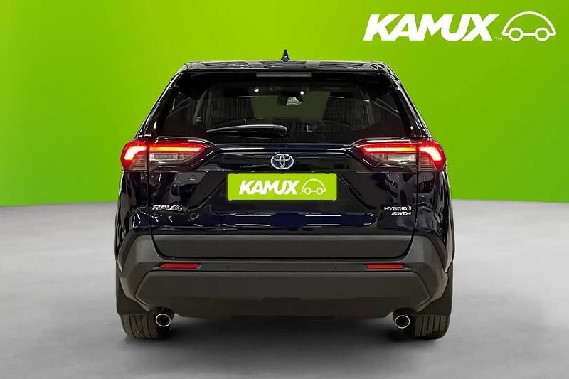 Käytetty Toyota RAV4 Hybrid Active 222 HP (163 kW) 2021 Sininen Katumaasturi