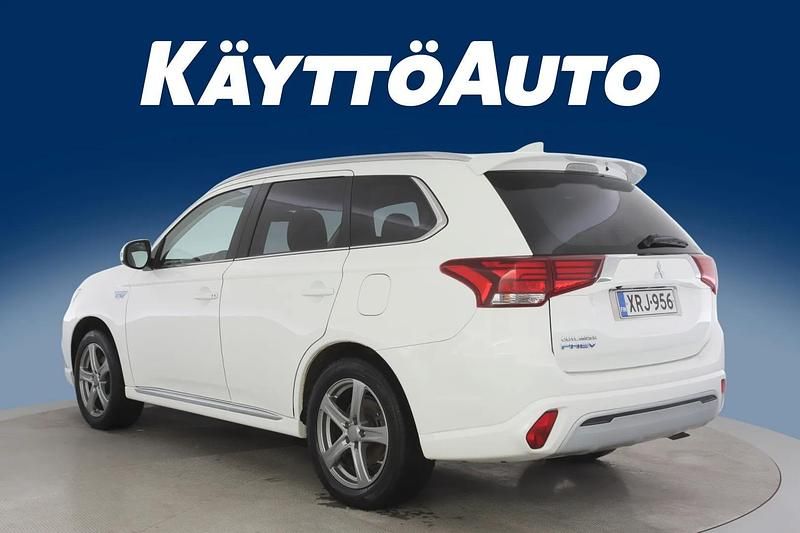 Käytetty Mitsubishi Outlander P-HEV Active 135 HP (99 kW) 2021 Val Farmari