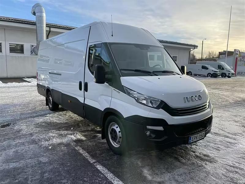 Valkoinen Käytetty 2017 Iveco Daily | 28 900 € - Kuva 1/4
