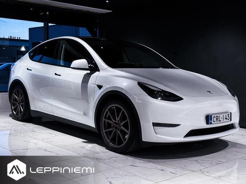 Käytetty 2023 Tesla Model Y Performance Katumaasturi | 41 880 € (Perustarjous) - Kuva 1/4