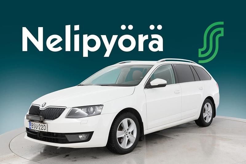 Käytetty Skoda Octavia Elegance 143 HP (105 kW) 2015 Valkoinen Farmari
