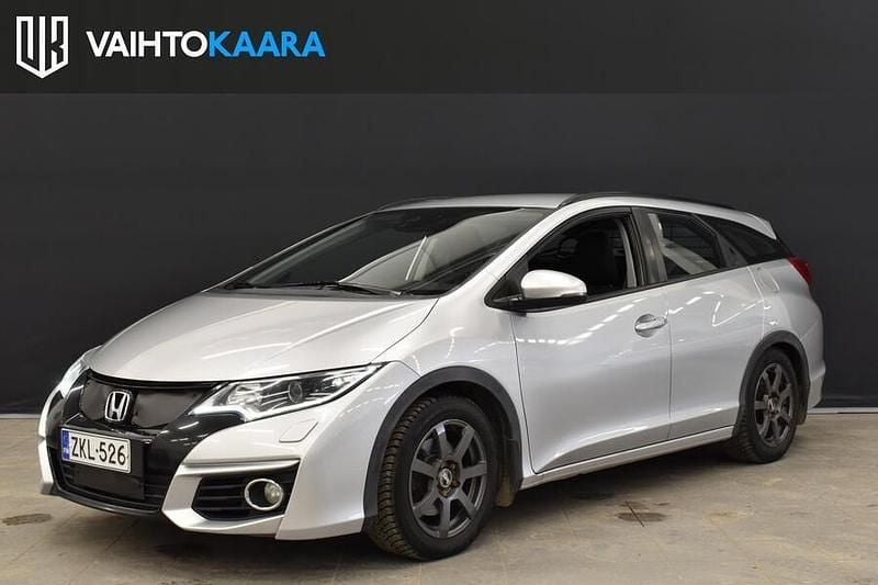 Käytetty Honda Civic 120 HP (88 kW) 2015 Farmari