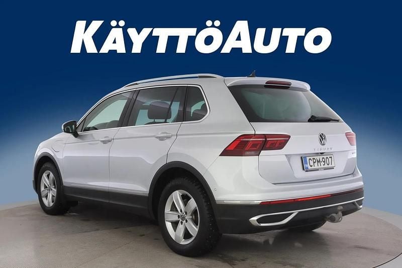 Käytetty VW Tiguan Business 245 HP (180 kW) 2021 Hopea Katumaasturi