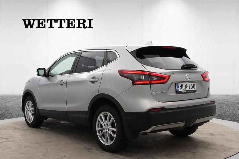 Käytetty Nissan Qashqai 360º 140 HP (102 kW) 2019 Hopea Katumaasturi