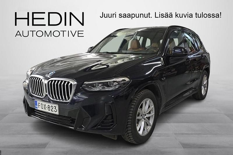 Musta Käytetty 2022 BMW X3 M Sport Katumaasturi | 44 900 € (Kallis) - Kuva 1/3