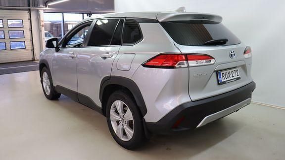 Käytetty Toyota Corolla Cross Active 194 HP (142 kW) 2023 Hopea Katumaasturi