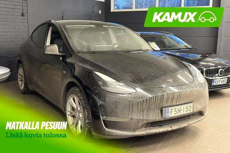 Käytetty Tesla Model Y 258 kW (351 HP) 2022 Musta Katumaasturi