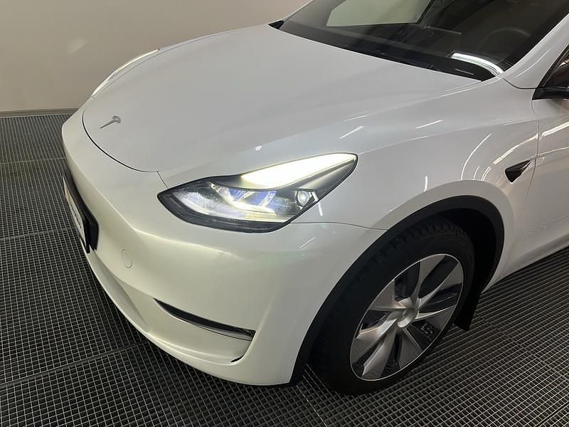 Käytetty Tesla Model Y 378 kW (514 HP) 2023 Valkoinen Katumaasturi