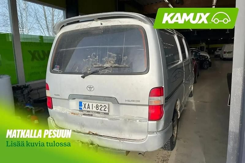 Käytetty Toyota HiAce 102 HP (75 kW) 2005 Hopea / harmaa Van