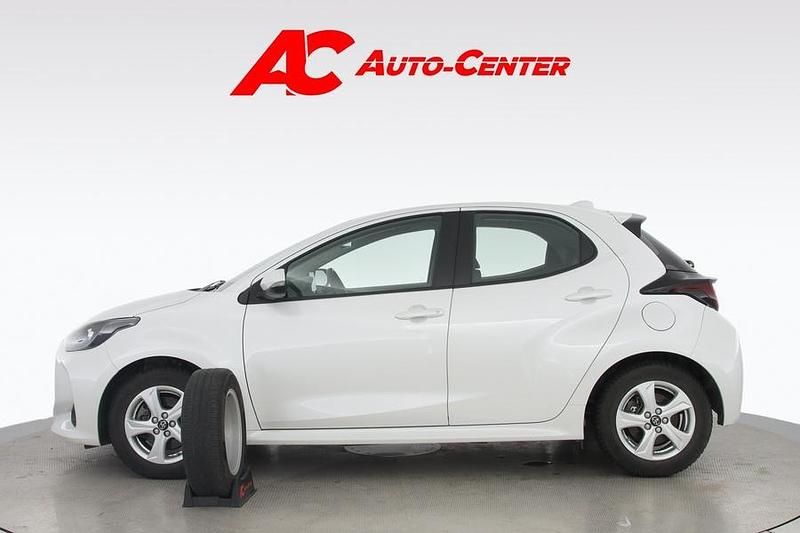 Käytetty Toyota Yaris Hybrid Active 116 HP (85 kW) 2022 Viistoperä