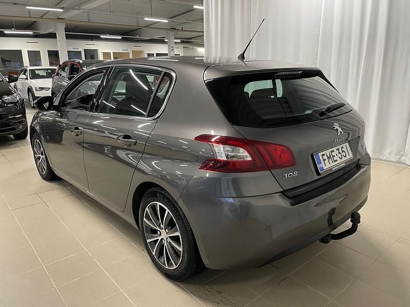 Käytetty Peugeot 308 Allure 131 HP (96 kW) 2016 Viistoperä