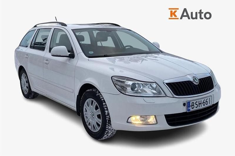 Valkoinen Käytetty 2012 Skoda Octavia Ambiente Farmari | 5 490 € (Perustarjous) - Kuva 1/3