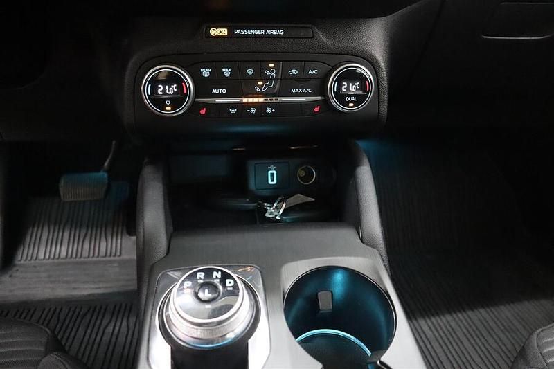 Käytetty Ford Focus Titanium 125 HP (91 kW) 2020 Viistoperä