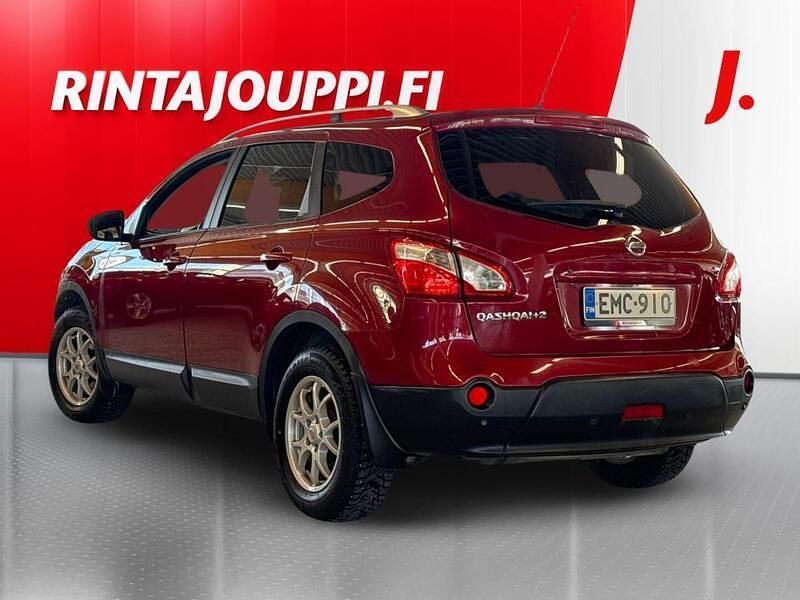Käytetty Nissan Qashqai +2 Acenta 117 HP (86 kW) 2012 Punainen Katumaasturi