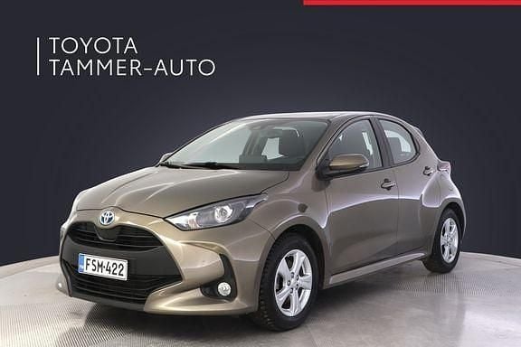 Käytetty Toyota Yaris Business Edition 114 HP (83 kW) 2022 6x1 Viistoperä