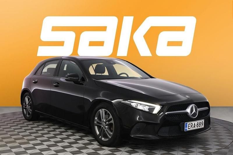Käytetty 2019 Mercedes A180 Business Viistoperä | 17 900 € (Perustarjous) - Kuva 1/3