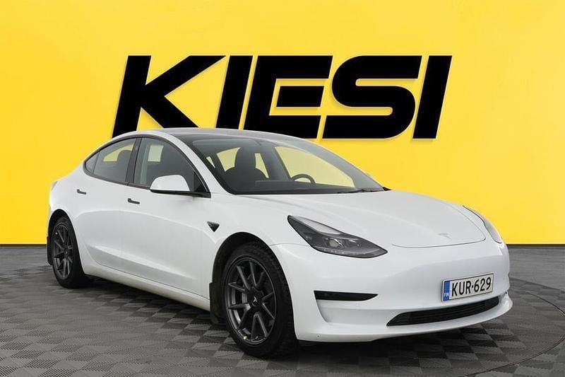 Käytetty 2021 Tesla Model 3 Standard Range Plus Sedan | 26 990 € (Perustarjous) - Kuva 1/4
