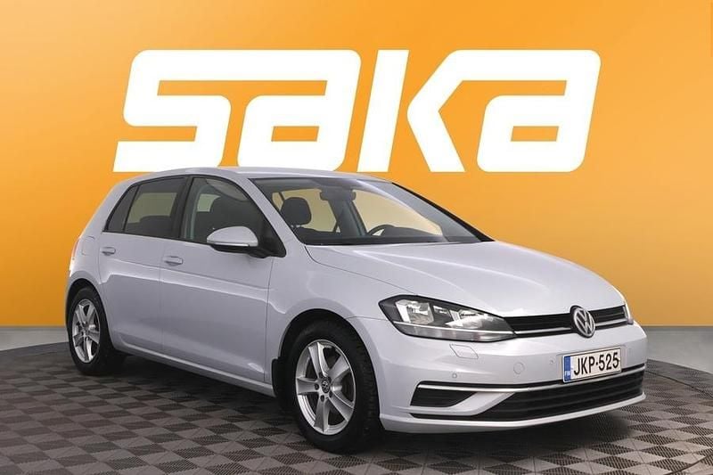 Käytetty VW Golf VII Comfortline 125 HP (91 kW) 2018 Viistoperä