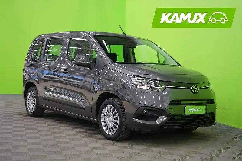 Käytetty Toyota Proace Verso Active 131 HP (96 kW) 2021 Hopea / harmaa Farmari