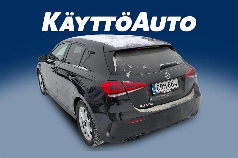 Käytetty Mercedes A250 Business 160 HP (117 kW) 2021 Musta Viistoperä