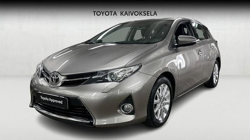 Ruskea Käytetty 2013 Toyota Auris Active Viistoperä | 12 900 € (Perustarjous) - Kuva 1/4