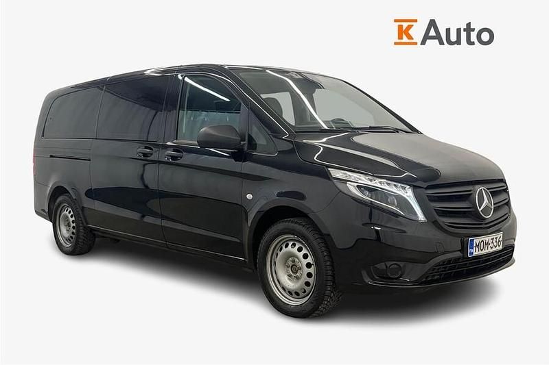 Käytetty Mercedes Vito 136 HP (100 kW) 2023 Musta Van