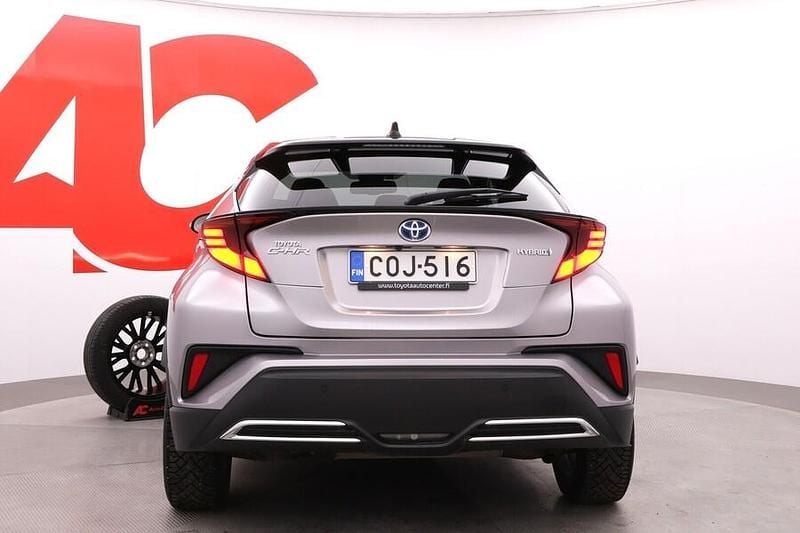 Käytetty Toyota C-HR Premium 184 HP (135 kW) 2020 Hopea Katumaasturi