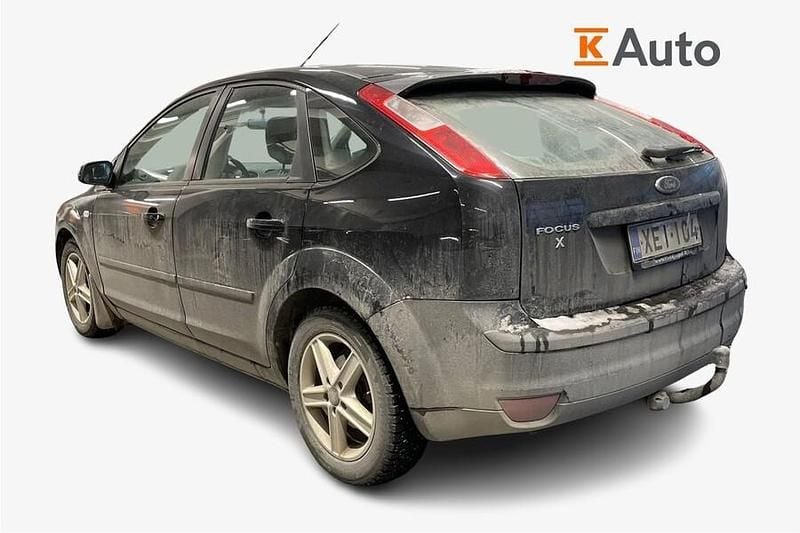 Käytetty Ford Focus 101 HP (74 kW) 2006 Musta Viistoperä